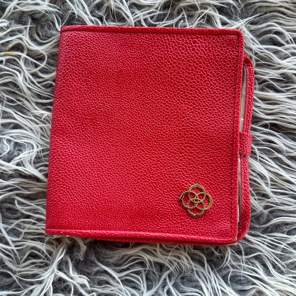 Kendra Scott Getaway Collection Red Leather Zip Away Travel Jewelry Organizer.